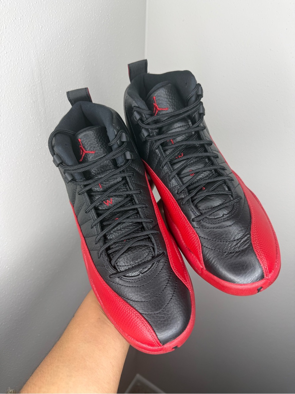 Air Jordan Retro 12 Basketball - Black & Red